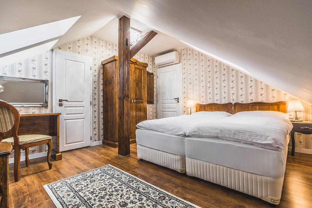 Centercity Apartments Presov Ngoại thất bức ảnh
